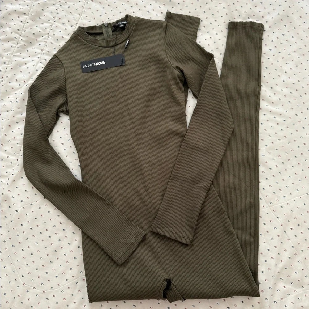 rib knit snatched jumpsuit aka maribel snatched jumpsuit - Picture 2 of 4